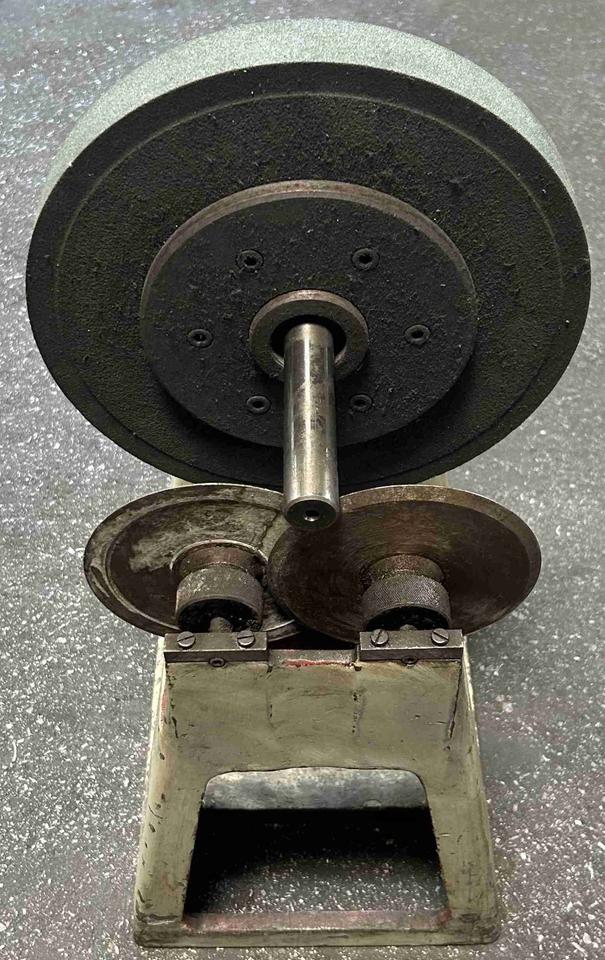 Auswuchtgerät / Auswuchtbock für Schleifscheiben